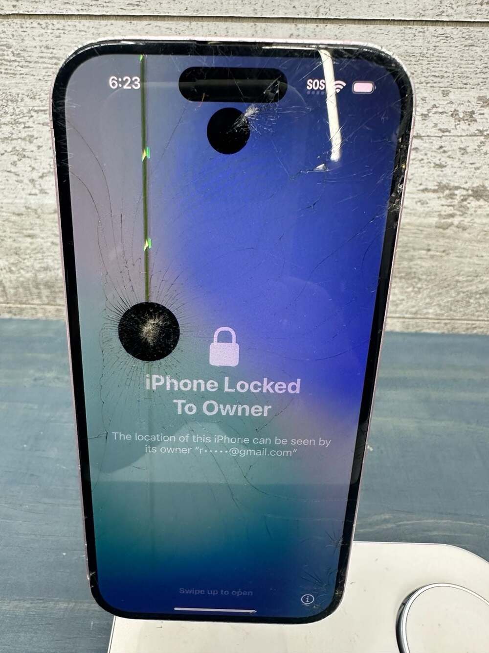 Apple iPhone 15 - 128GB - Pink (Locked To Owner / Cracked) AS/IS
